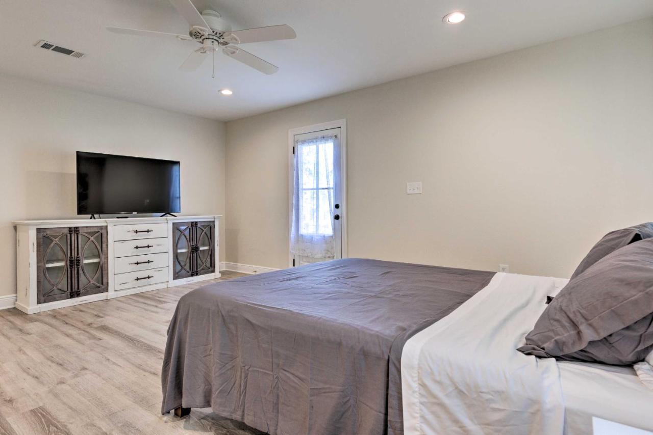 Spacious Gulfport Home With Yard 1 Mi To Beach Exteriör bild